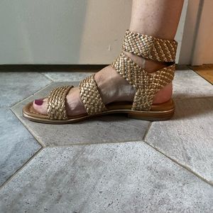 Donald J. Plainer Lucia Woven Metallic Gold & Brown Sandals